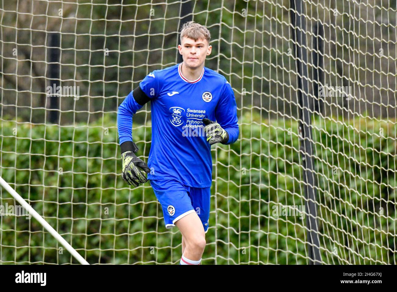 Swansea, Galles. 18 Gennaio 2022. Il portiere Benjamin Hughes di Swansea City Under 18s durante la partita della Professional Development League tra Swansea City Under 18s e Sheffield United Under 23s alla Swansea City Academy di Swansea, Galles, Regno Unito il 18 gennaio 2022. Credit: Duncan Thomas/Majestic Media. Foto Stock