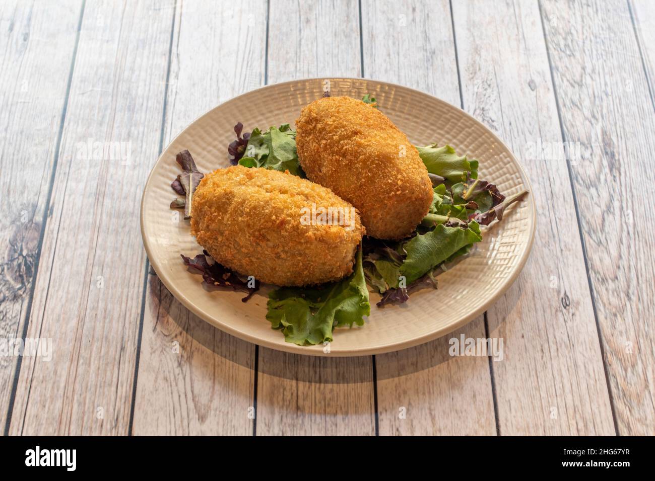 Korokke è un fritto giapponese legato alla croquette francese. È stato speso nel paese all'inizio del 1900s. Foto Stock