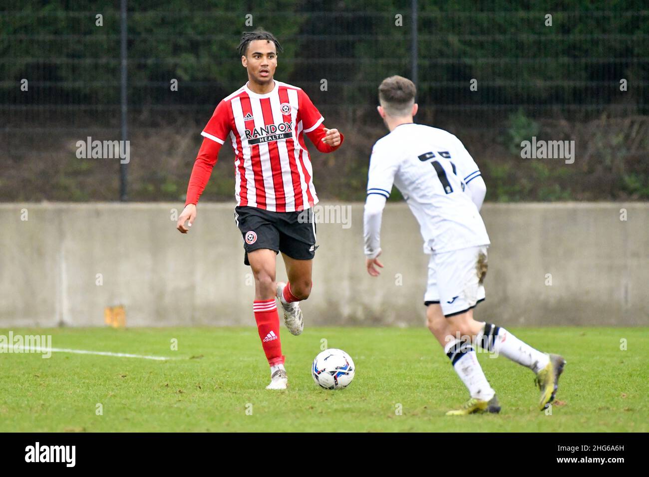 Swansea, Galles. 18 Gennaio 2022. Levis Pitan di Sheffield United Under 18s durante la partita della Professional Development League tra Swansea City Under 18s e Sheffield United Under 23s alla Swansea City Academy di Swansea, Galles, Regno Unito il 18 gennaio 2022. Credit: Duncan Thomas/Majestic Media. Foto Stock