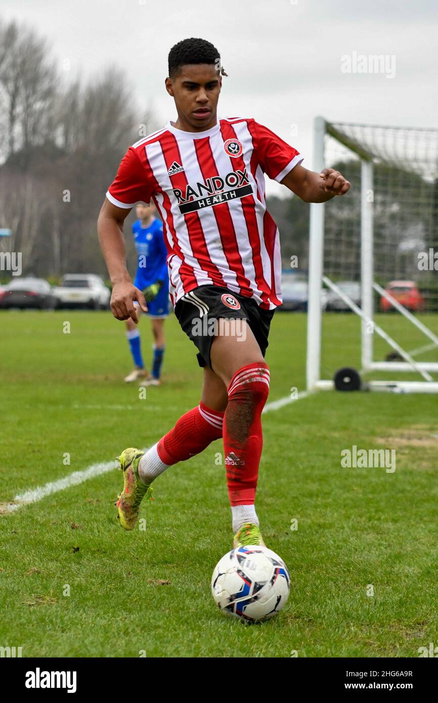 Swansea, Galles. 18 Gennaio 2022. Fernando Macedo di Sheffield ha Unito gli Under 18s durante la partita della Professional Development League tra Swansea City Under 18s e Sheffield United Under 23s alla Swansea City Academy di Swansea, Galles, Regno Unito il 18 gennaio 2022. Credit: Duncan Thomas/Majestic Media. Foto Stock