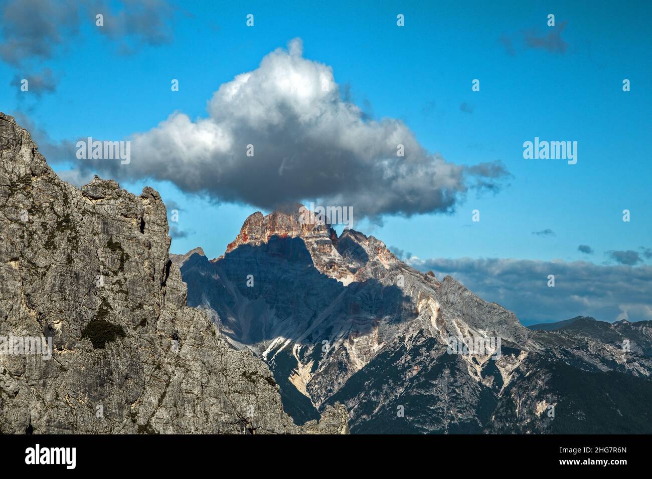 Sesto panorama dolomitico nelle alpi del Trentino Foto Stock