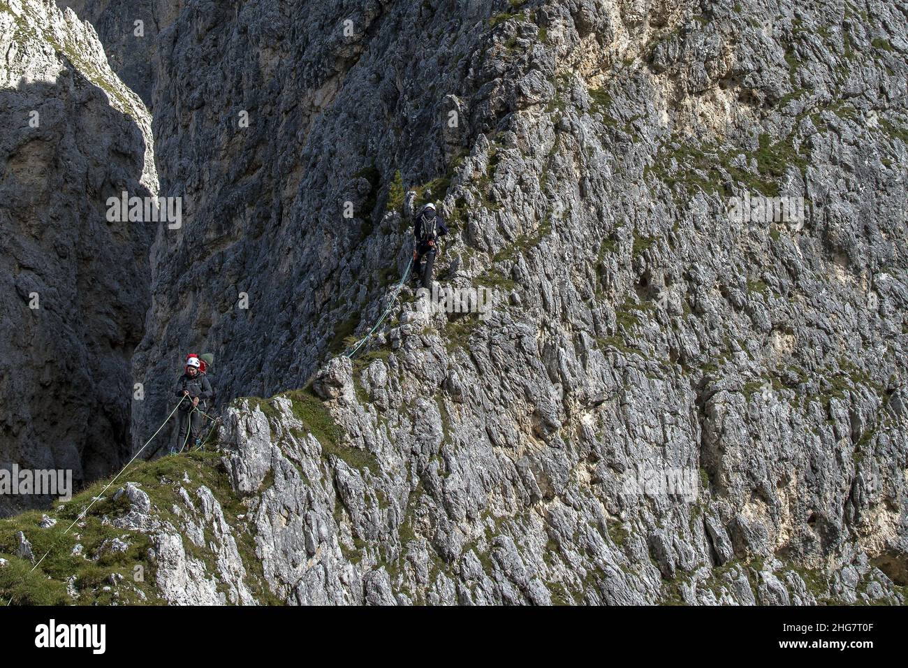 Scalatore alpino italiano su Cadini di Misurina Dolomite, Trentino, Italia Foto Stock