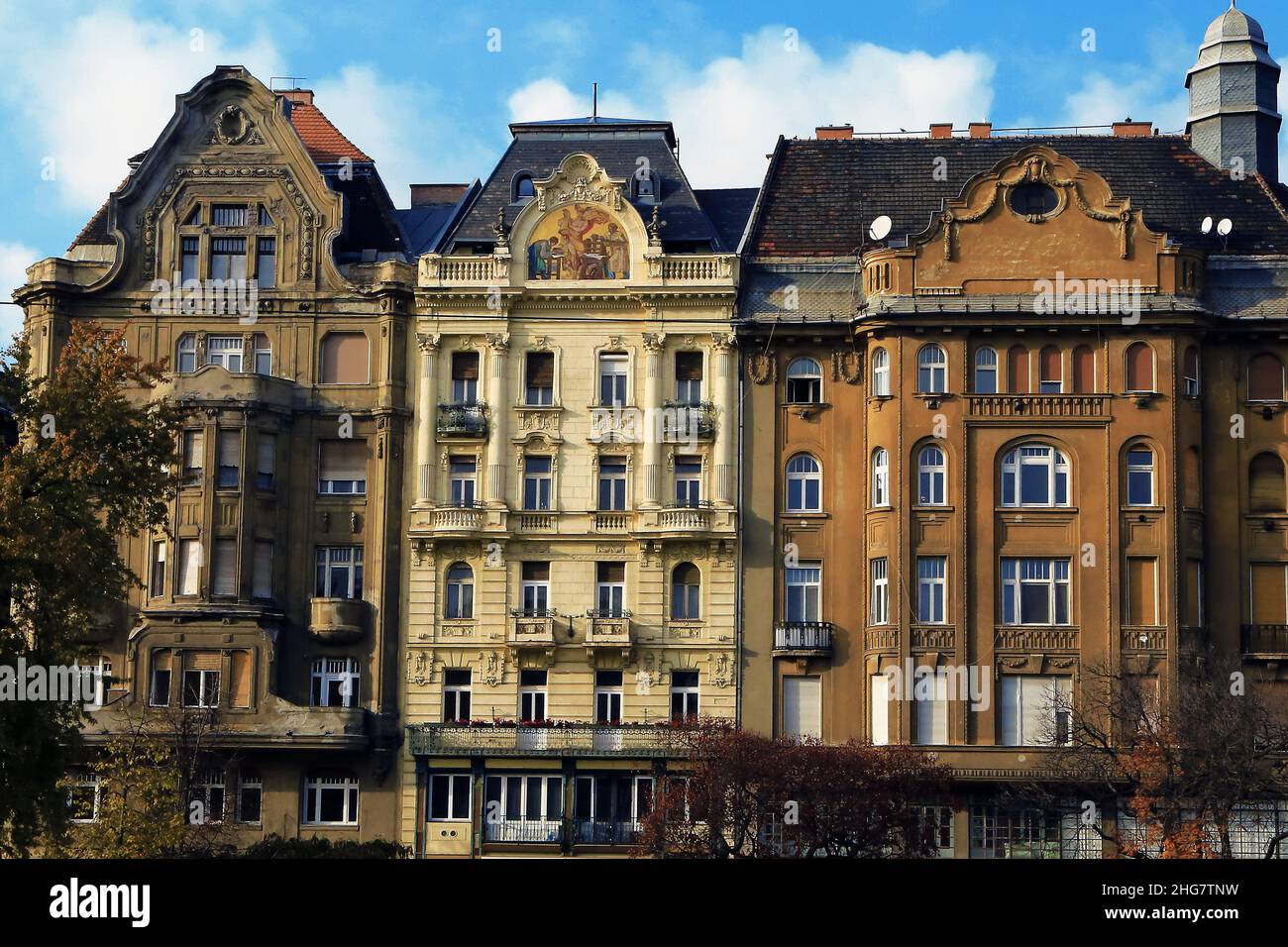 Tradizionale palazzo ungherese nella capitale di Budapest, Ungheria Foto Stock