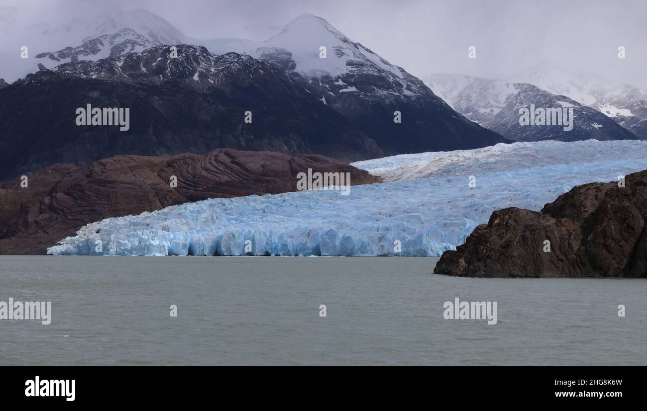 Vista sul fronte ovest del Gray Glacier, Cile Foto Stock