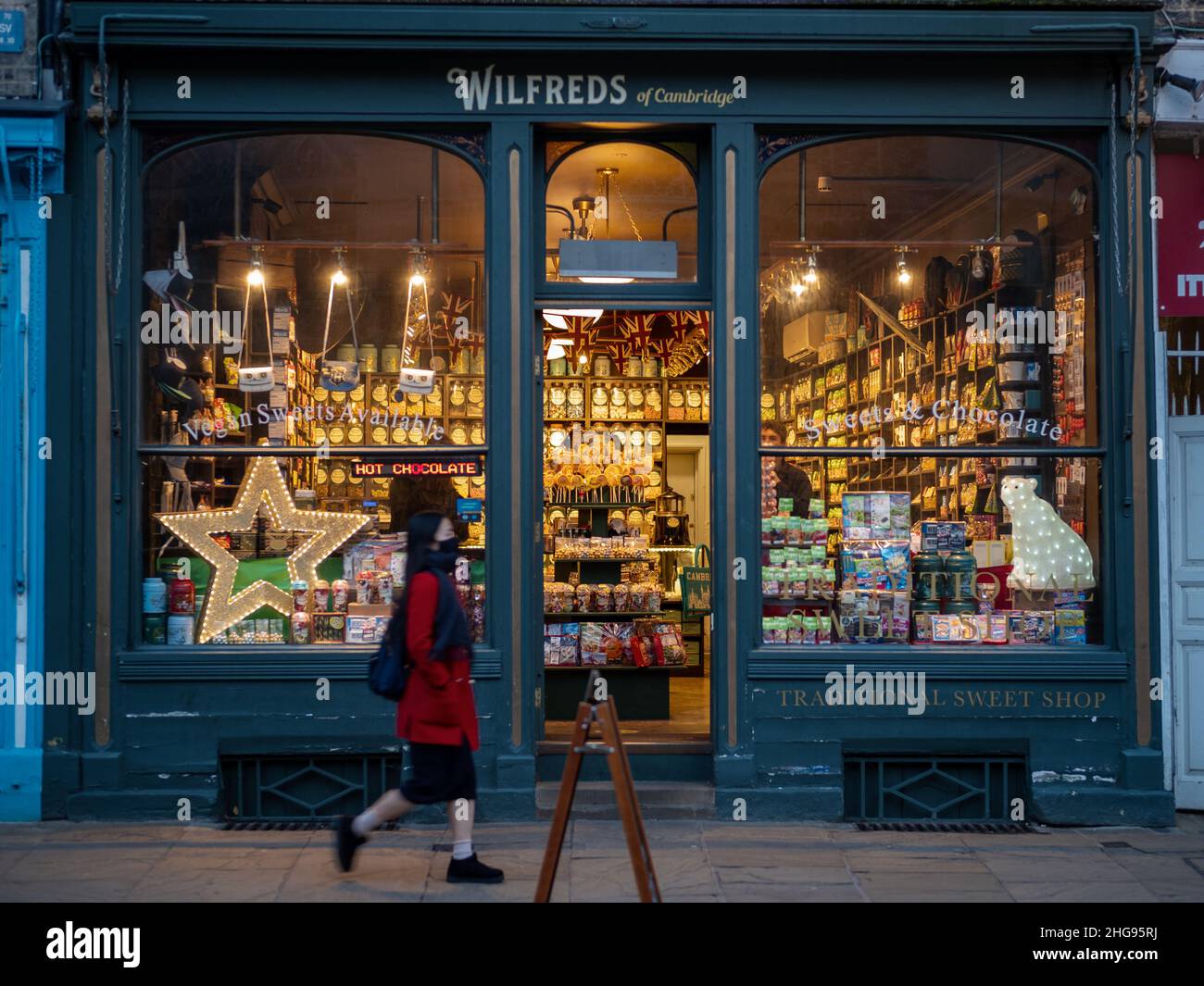 Wilfreds Sweet Shop Cambridge - Wilfreds of Cambridge negozio di dolci in stile retro nel cuore di Cambridge Regno Unito. Negozio di dolci d'epoca. Foto Stock