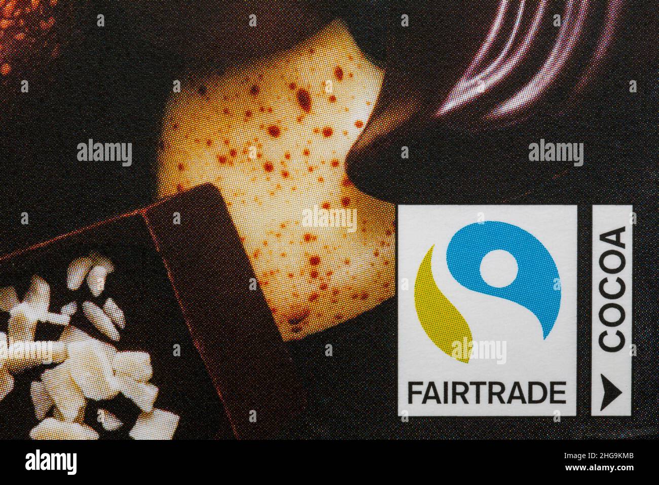 Fairtrade Fair logo cacao dettaglio su scatola di cioccolato belga praline & Caramel Collection di Waitrose Foto Stock