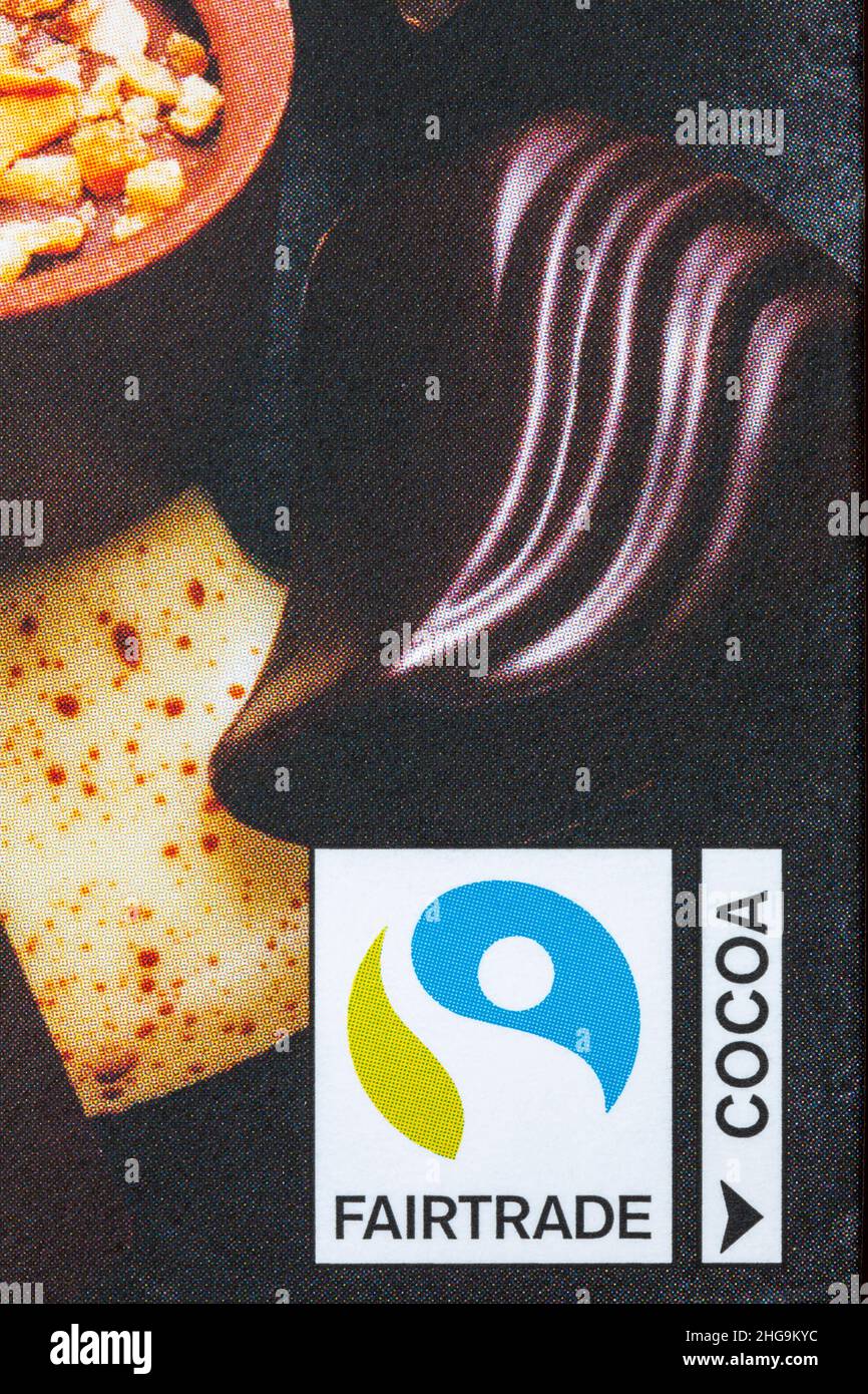 Fairtrade Fair logo cacao dettaglio su scatola di cioccolato belga praline & Caramel Collection di Waitrose Foto Stock
