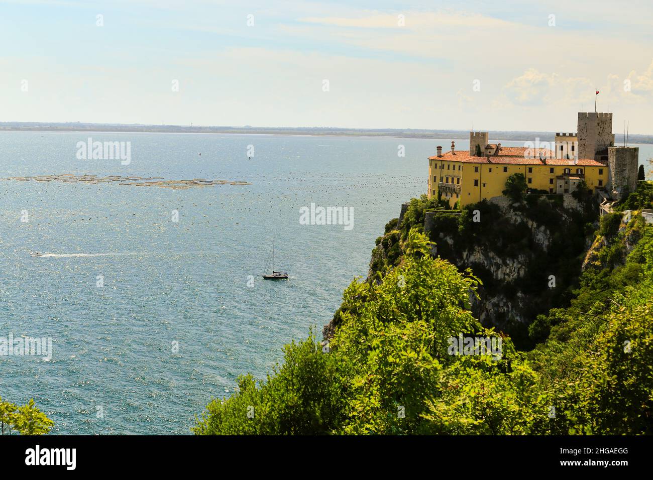 Castello di Duino, nei pressi di Trieste, Italia. Foto Stock
