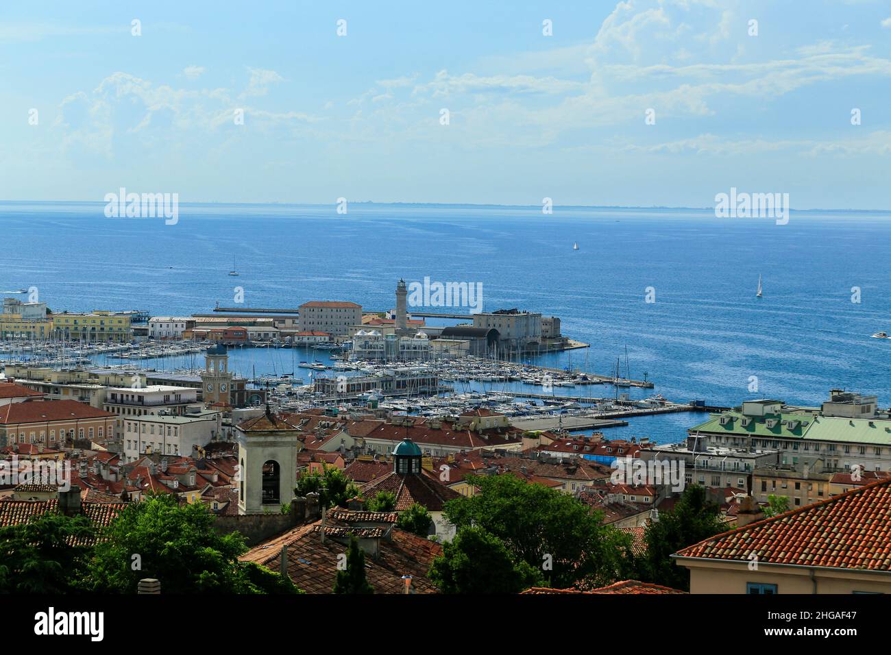 Vista sul porto di Trieste, Italia Foto Stock