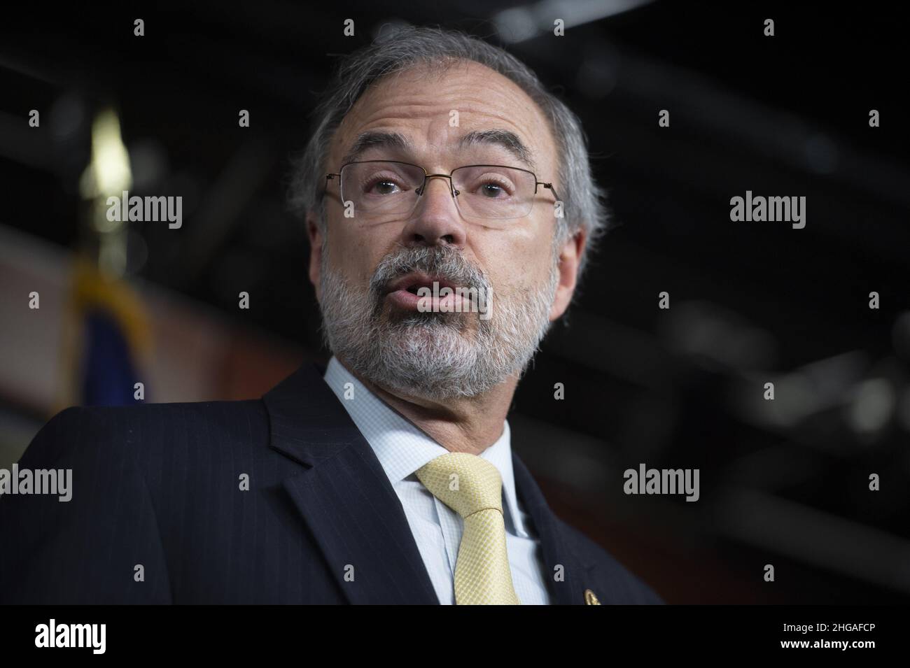 Washington, Stati Uniti. 19th Jan 2022. Andy Harris, R-MD, parla durante una conferenza stampa dopo un incontro del Caucus repubblicano della Camera al Campidoglio degli Stati Uniti a Washington, DC mercoledì 19 gennaio 2022. Foto di Bonnie Cash/UPI Credit: UPI/Alamy Live News Foto Stock