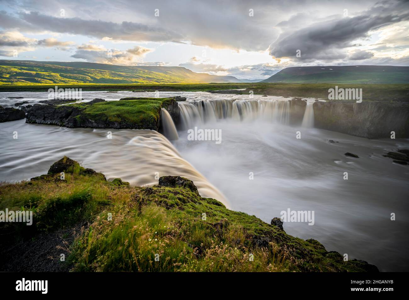Cascata di Gooafoss in estate, fiume Skjalfandafljot, Norourland vestra, Islanda settentrionale, Islanda Foto Stock