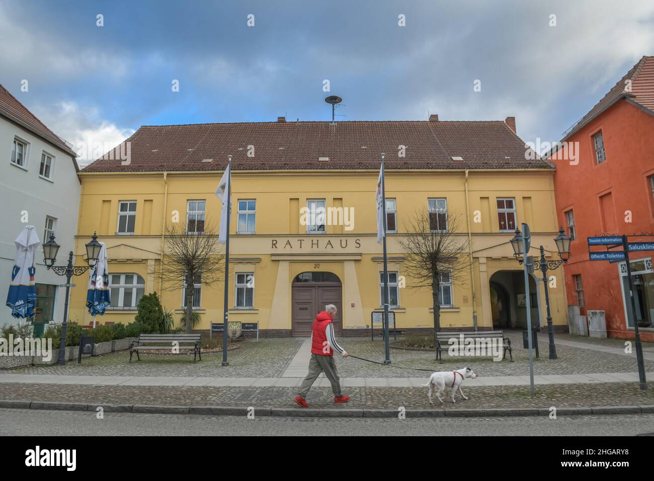 Municipio, Strasse des Friedens, Lindow, Brandeburgo, Germania Foto Stock