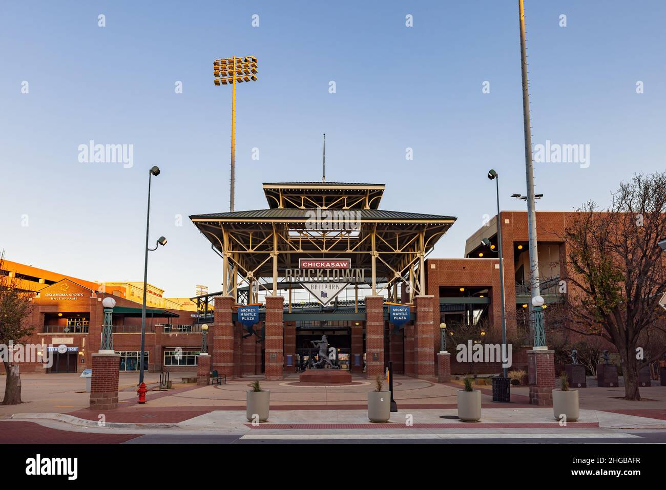 Oklahoma, dic 20 2021 - veduta pomeridiana del Chickasaw Bricktown Ballpark Foto Stock