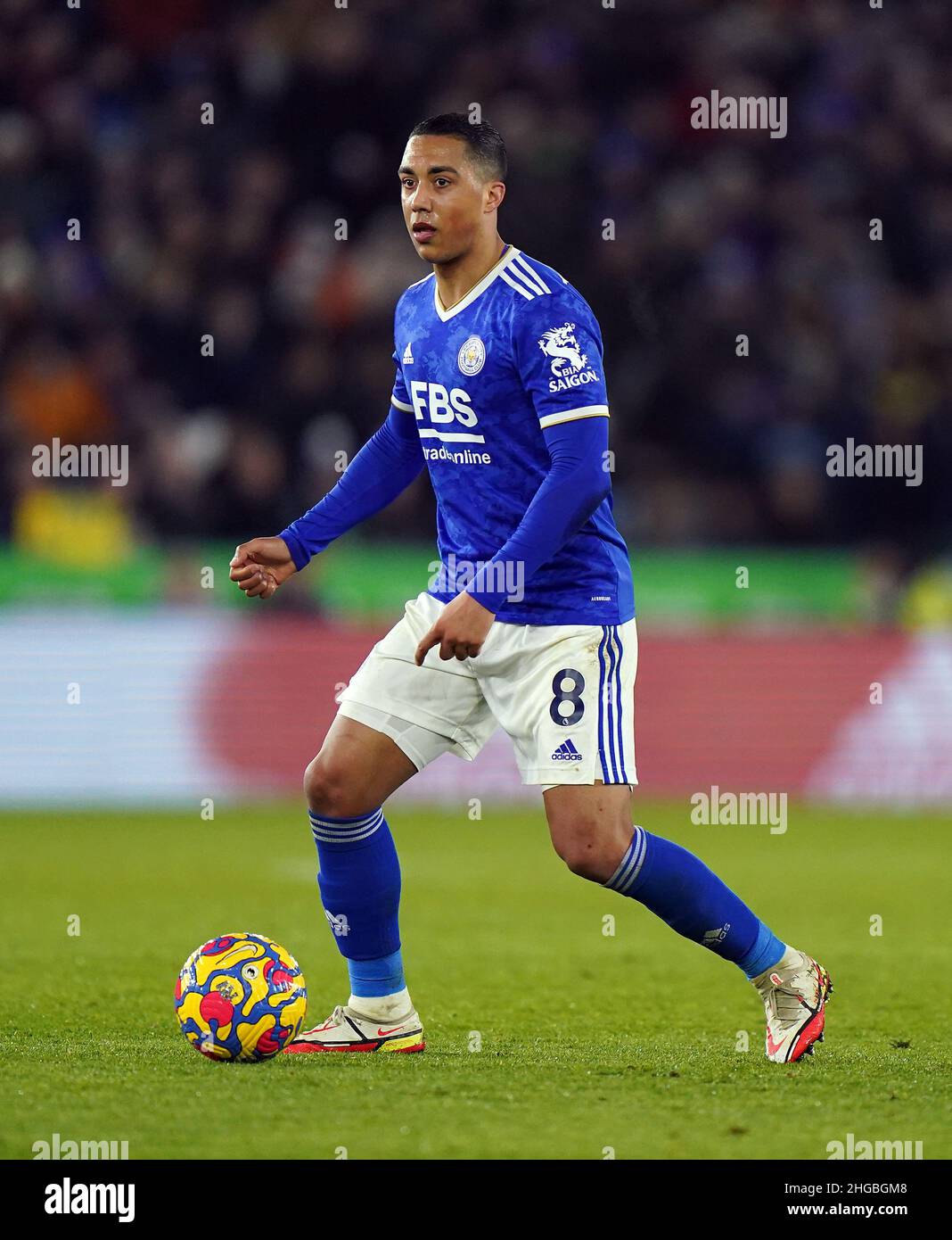 Youri Tielemans di Leicester City durante la partita della Premier League al King Power Stadium di Leicester. Data foto: Mercoledì 19 gennaio 2022. Foto Stock