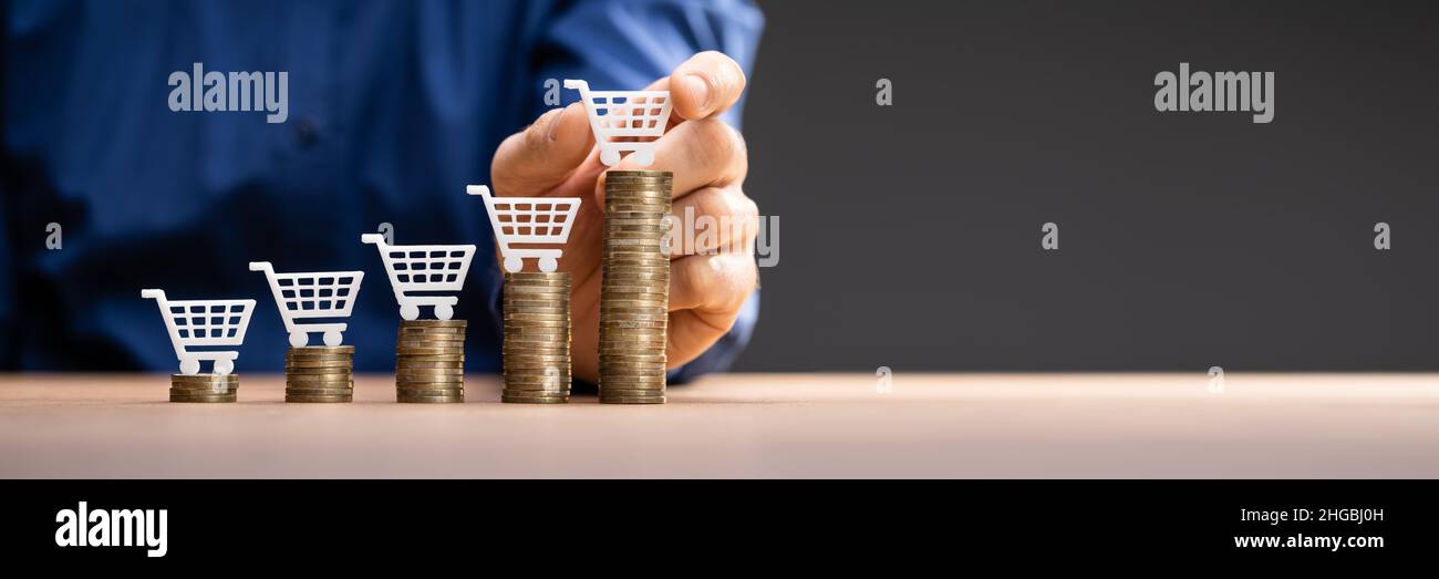 Tassa commerciale e commerciale al dettaglio e commercio elettronico. Assicurazione di denaro Foto Stock