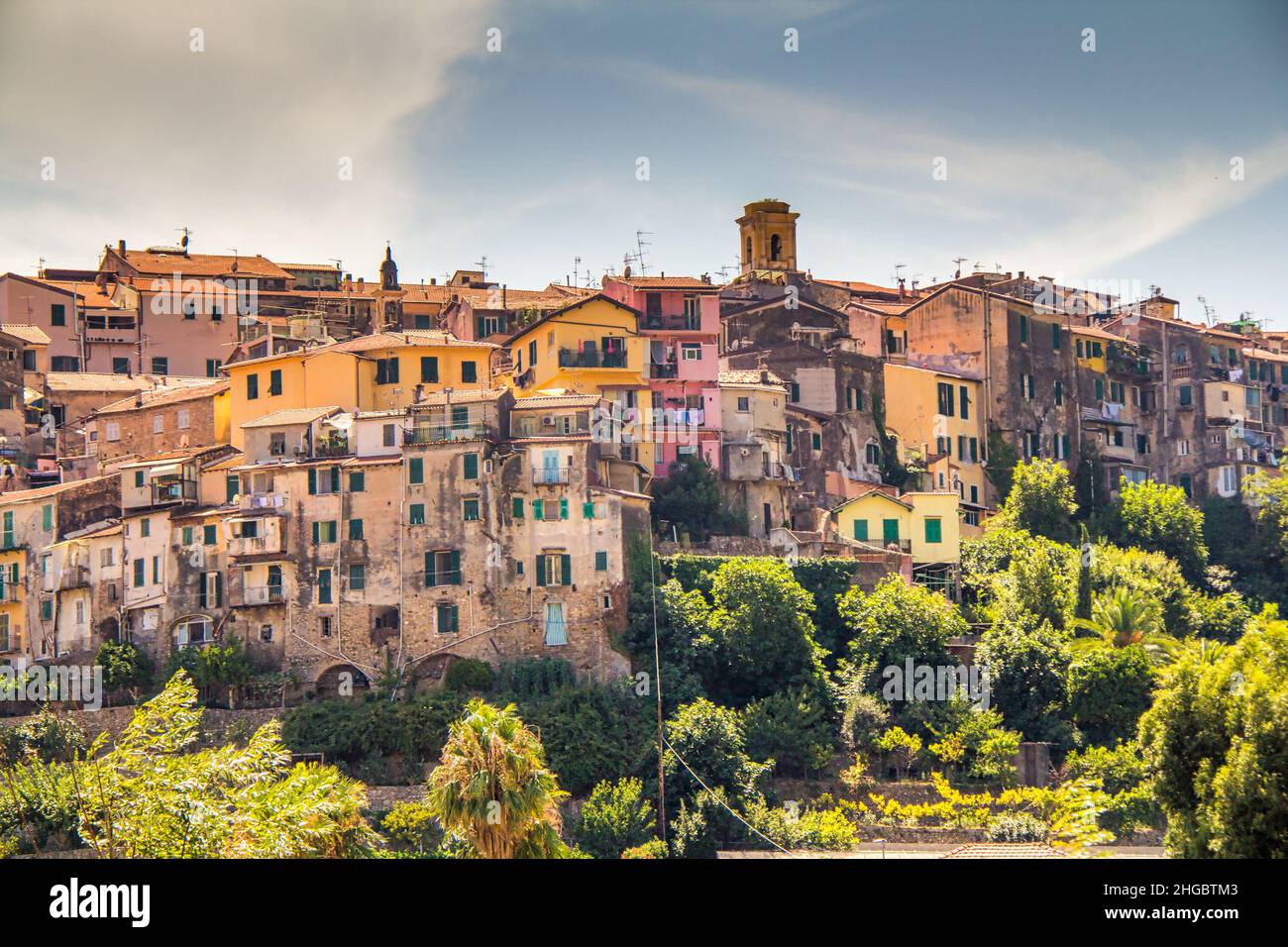 Splendida vista sul centro storico di Ventimiglia alta in Liguria. Riviera Ligure, Provincia di Imperia Foto Stock