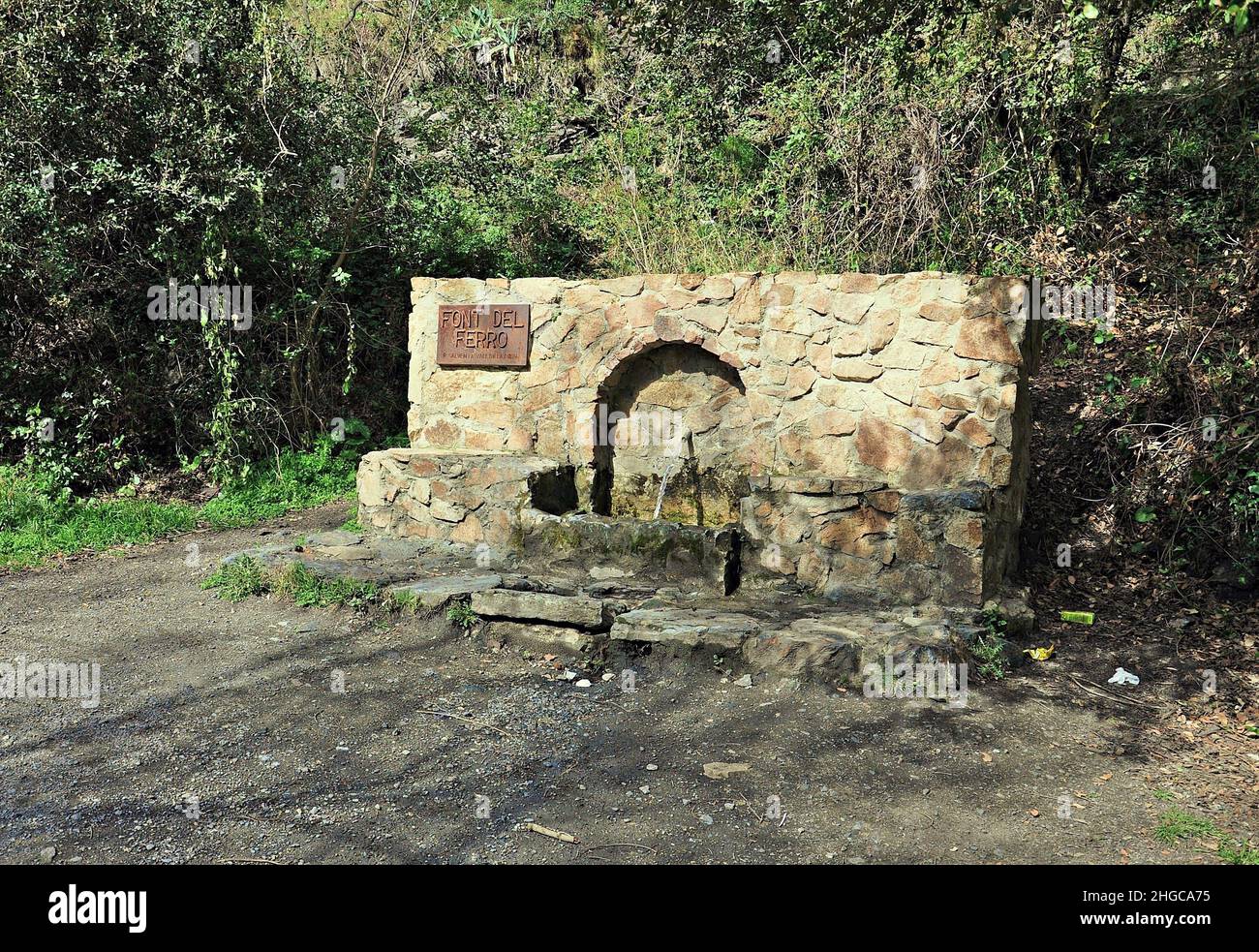 Fontana di ferro a Tordera nella regione di Maresme, provincia di Barcellona, Catalogna, Spagna Foto Stock