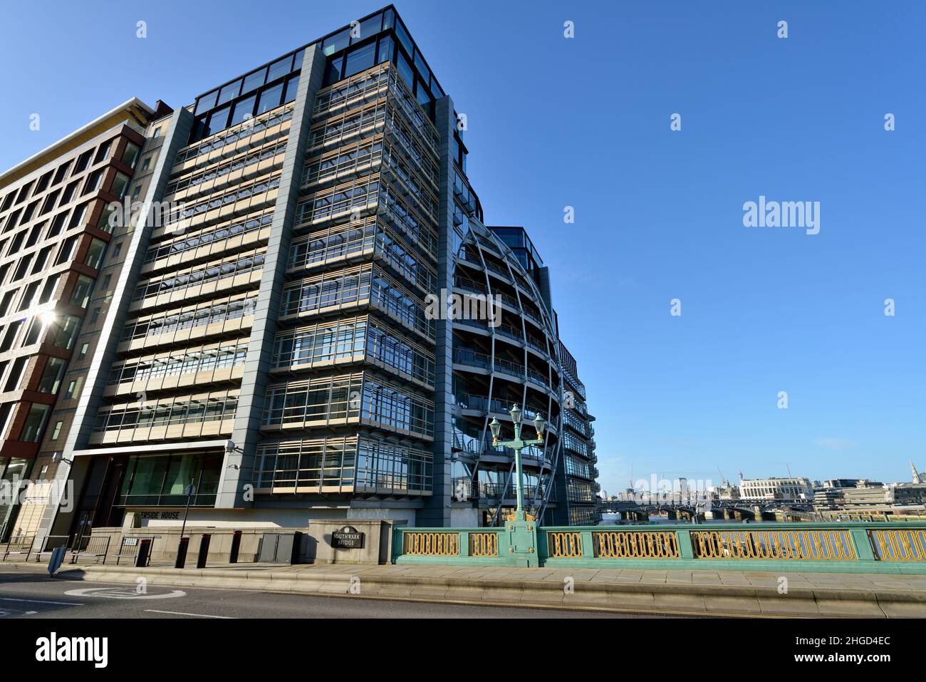 Riverside House, Southwark Bridge Road, Bankside, Londra, Regno Unito Foto Stock