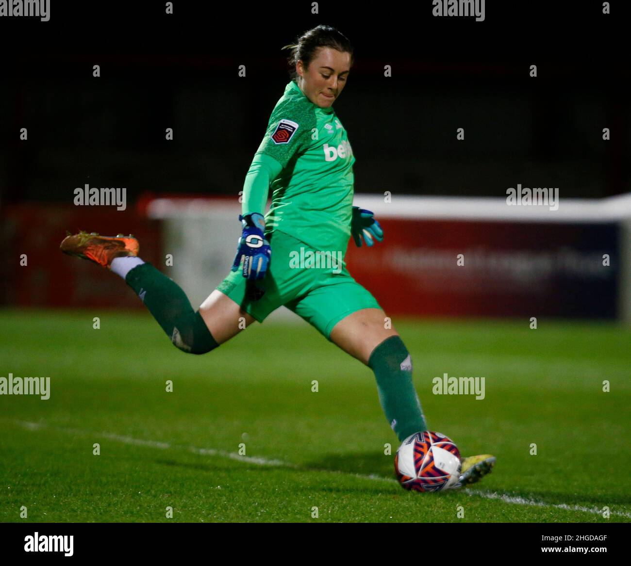 DAGENHAM, INGHILTERRA - GENNAIO 19: Anna Leat del West Ham United WFC durante la finale di quartiere di fa Women's Continental League Cup tra West Ham United W. Foto Stock