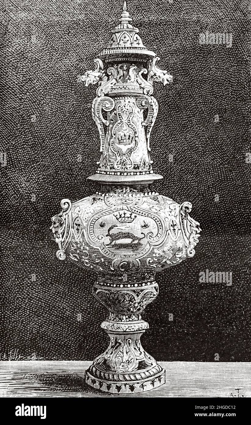 Vaso di Tortat, Francia. Europa. Vecchia illustrazione incisa del 19th secolo da la Nature 1884 Foto Stock
