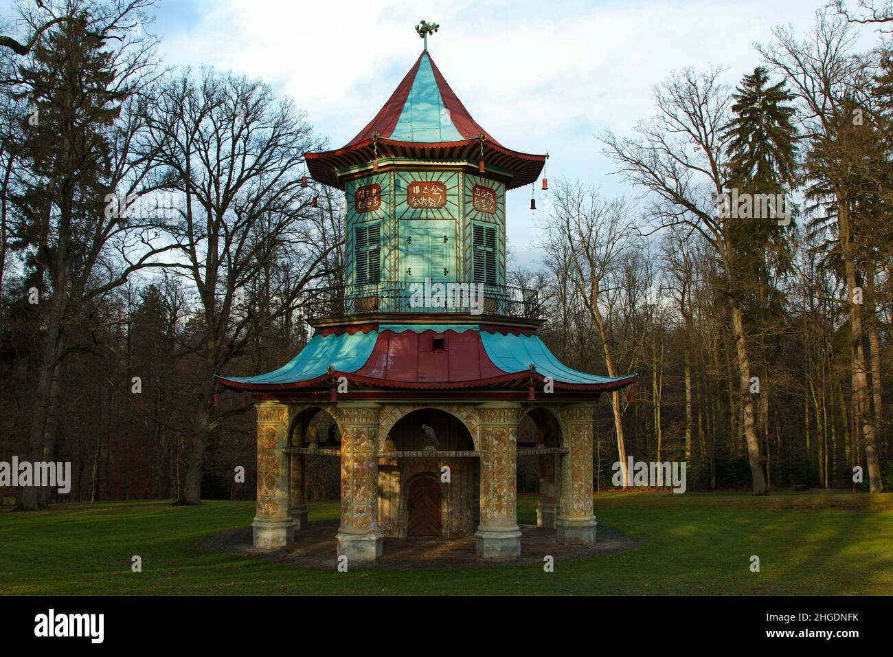 Il padiglione cinese nel parco del castello a Vlasim, repubblica Ceca, Europa Foto Stock