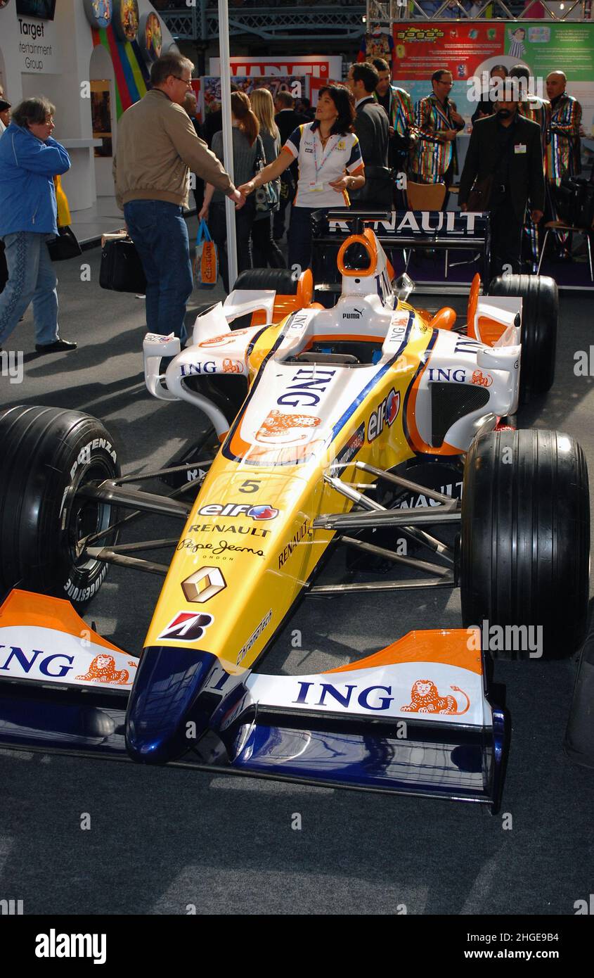 Renault R28, vettura da corsa di Formula uno con la quale Renault F1 ha contestato la stagione di Formula uno 2008 è stata guidata da Fernando Alonso e Nelson Piquet Jr Foto Stock