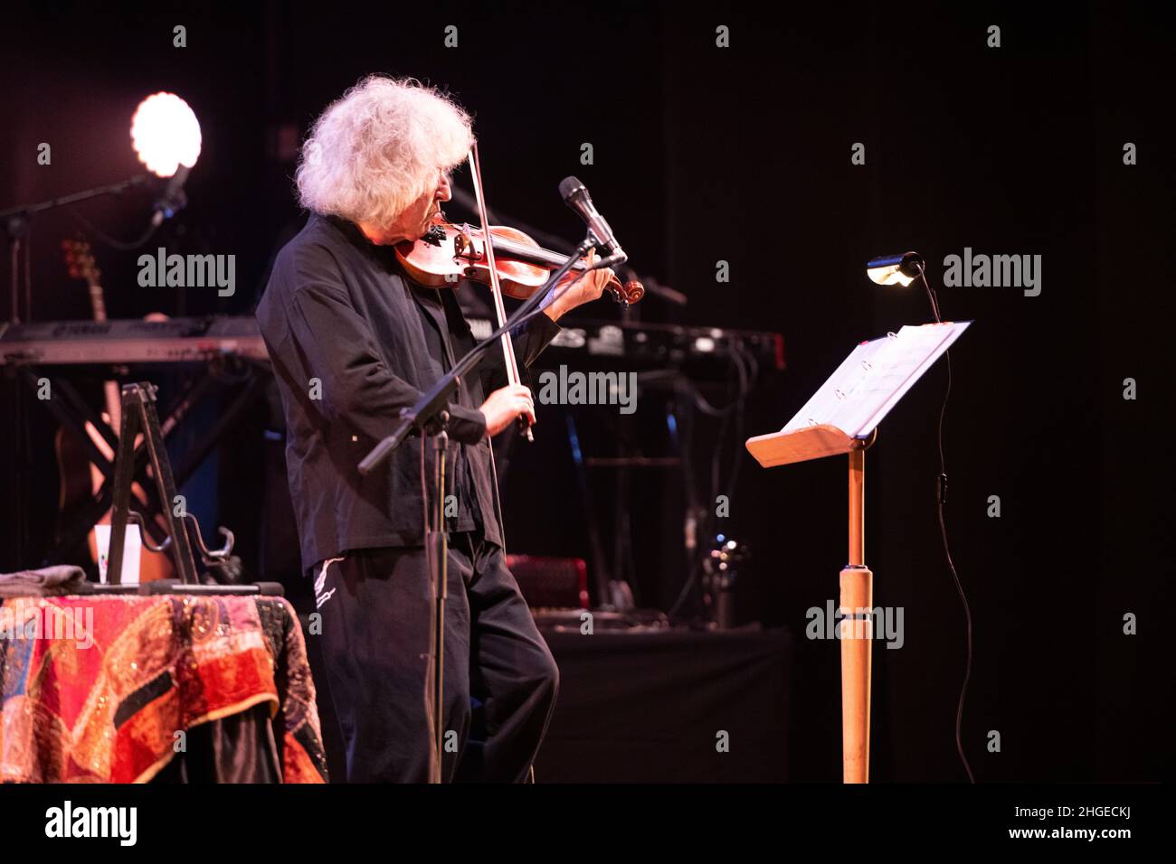 Il cantante e violonista italiano Angelo Branduardi in concerto “il cammino dell’anima tour” al Teatro Colosseo il 19 gennaio 2021 a Torino. Foto Stock