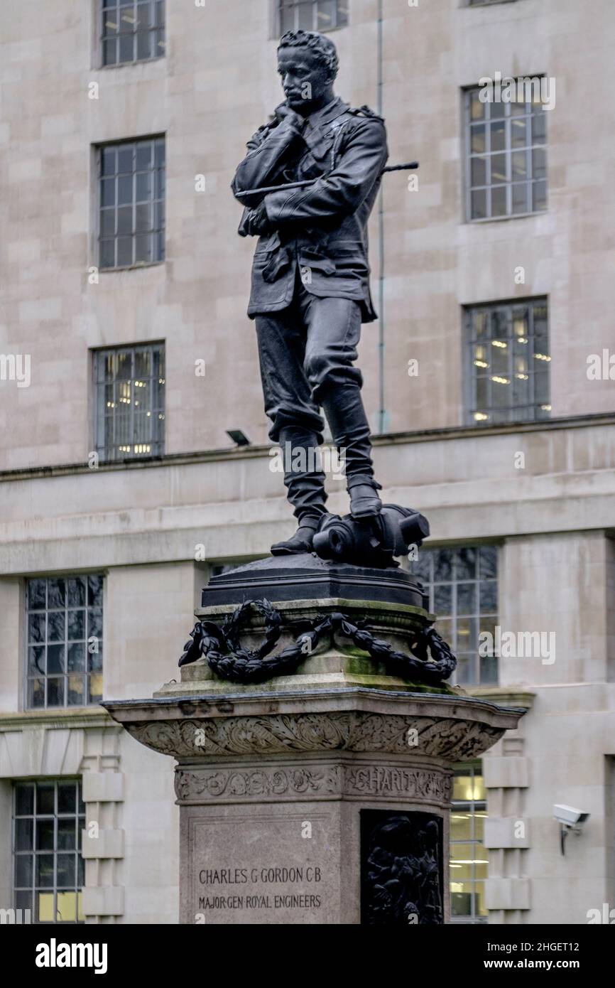 Statua del generale maggiore Charles George Gordon, Victoria Embankment Gardens, Charing Cross, Londra, Regno Unito. Foto Stock