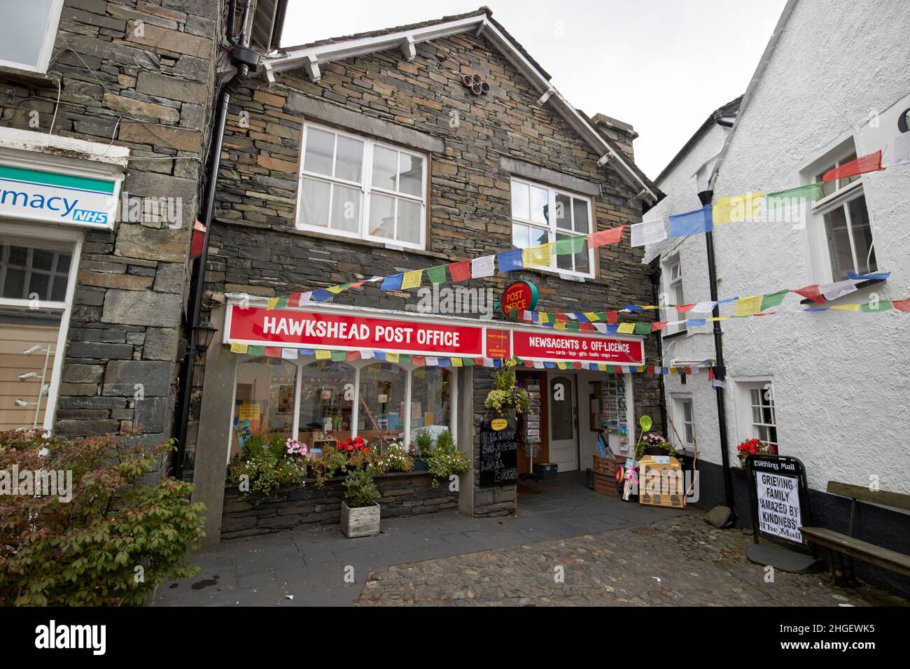 hawkshead ufficio postale hawkshead villaggio lago distretto, cumbria, inghilterra, regno unito Foto Stock