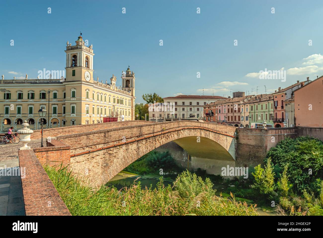 Centro di Colorno con sullo sfondo il Palazzo Ducale, Emilia Romagna, Italia Foto Stock
