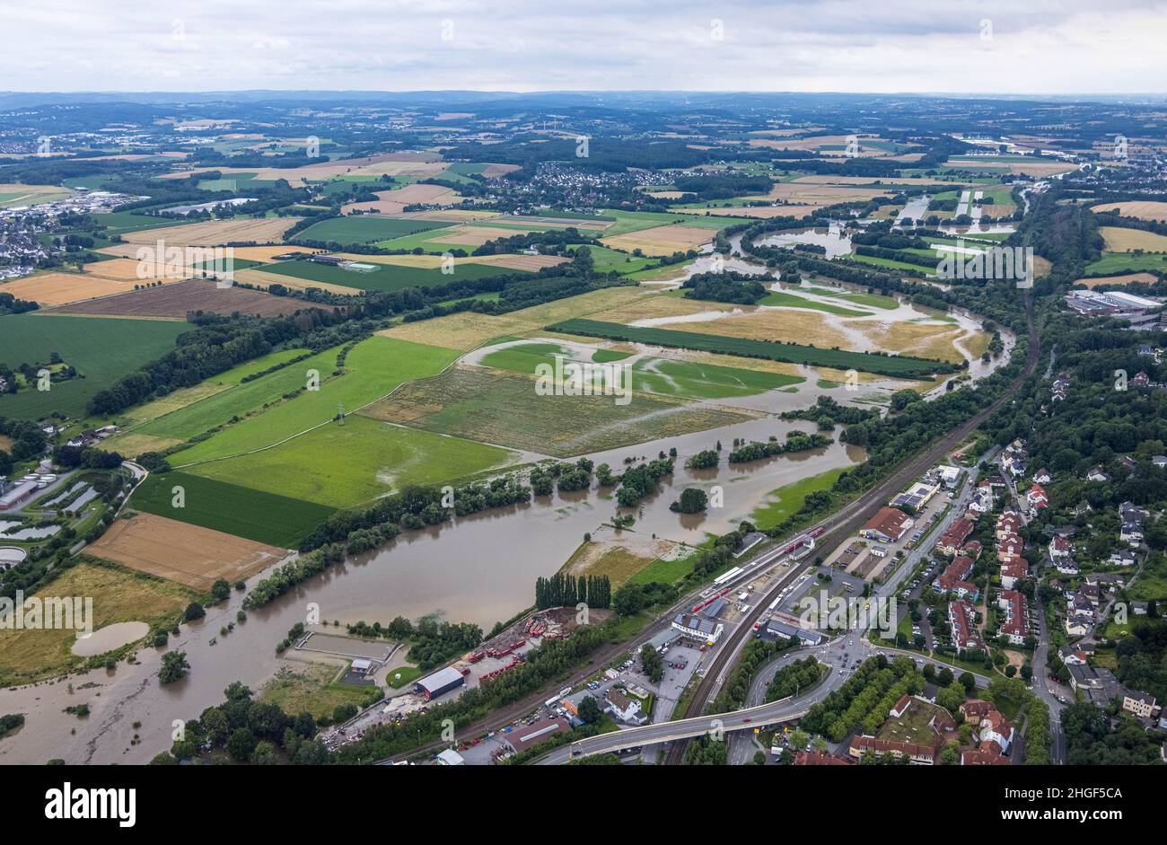 Vista aerea, alluvione della Ruhr, Fröndenberg, Fröndenberg/Ruhr, area della Ruhr, Renania settentrionale-Vestfalia, Germania, DE, Europa, vista degli uccelli, fotografia aerea, a Foto Stock