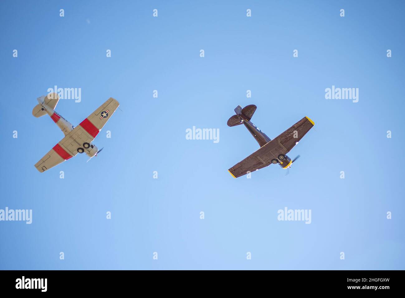 I leader della Guardia Nazionale dell'Idaho si uniscono al Governatore Brad Little, la Divisione Idaho dei servizi per i veterani, i veterani dell'Idaho orientale e i funzionari statali e governativi il 29 ottobre 2021 a Blackfoot per dedicare il più recente cimitero dei veterani dello stato dell'Idaho. Il cimitero è ora uno dei due cimiteri veterani dello stato e l'unico nell'Idaho orientale. Foto Stock