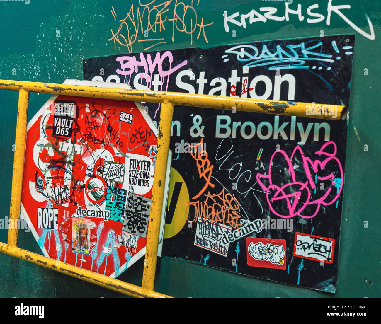 Stop Sign graffitti Foto Stock