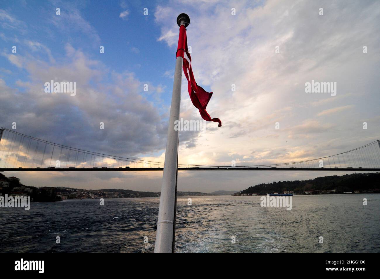 Viaggio in barca sullo stretto del Bosforo a Istanbul, Turchia. Foto Stock