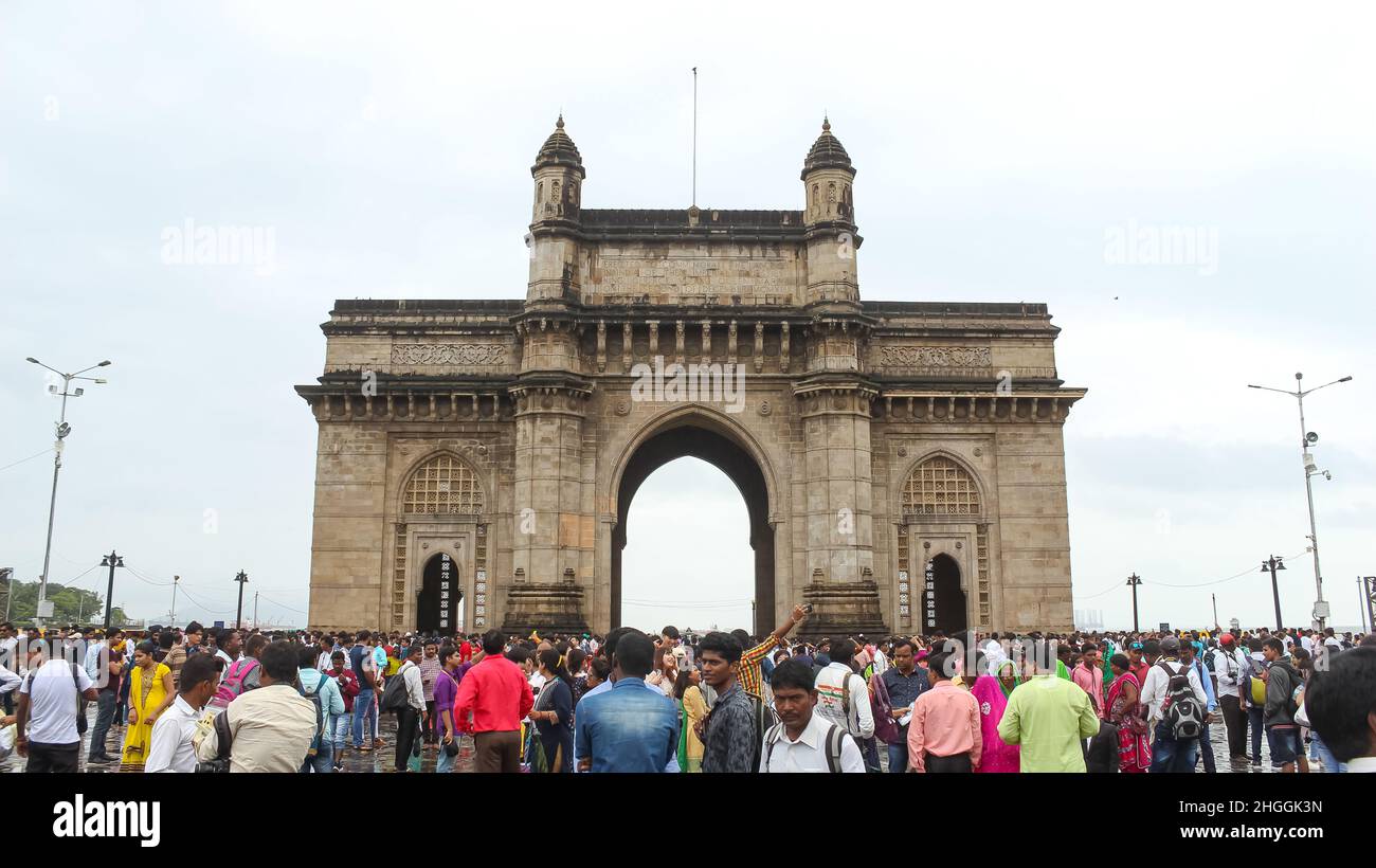 Porta d'India, durante Monsoon Mumbai, Maharashtra, India. Foto Stock