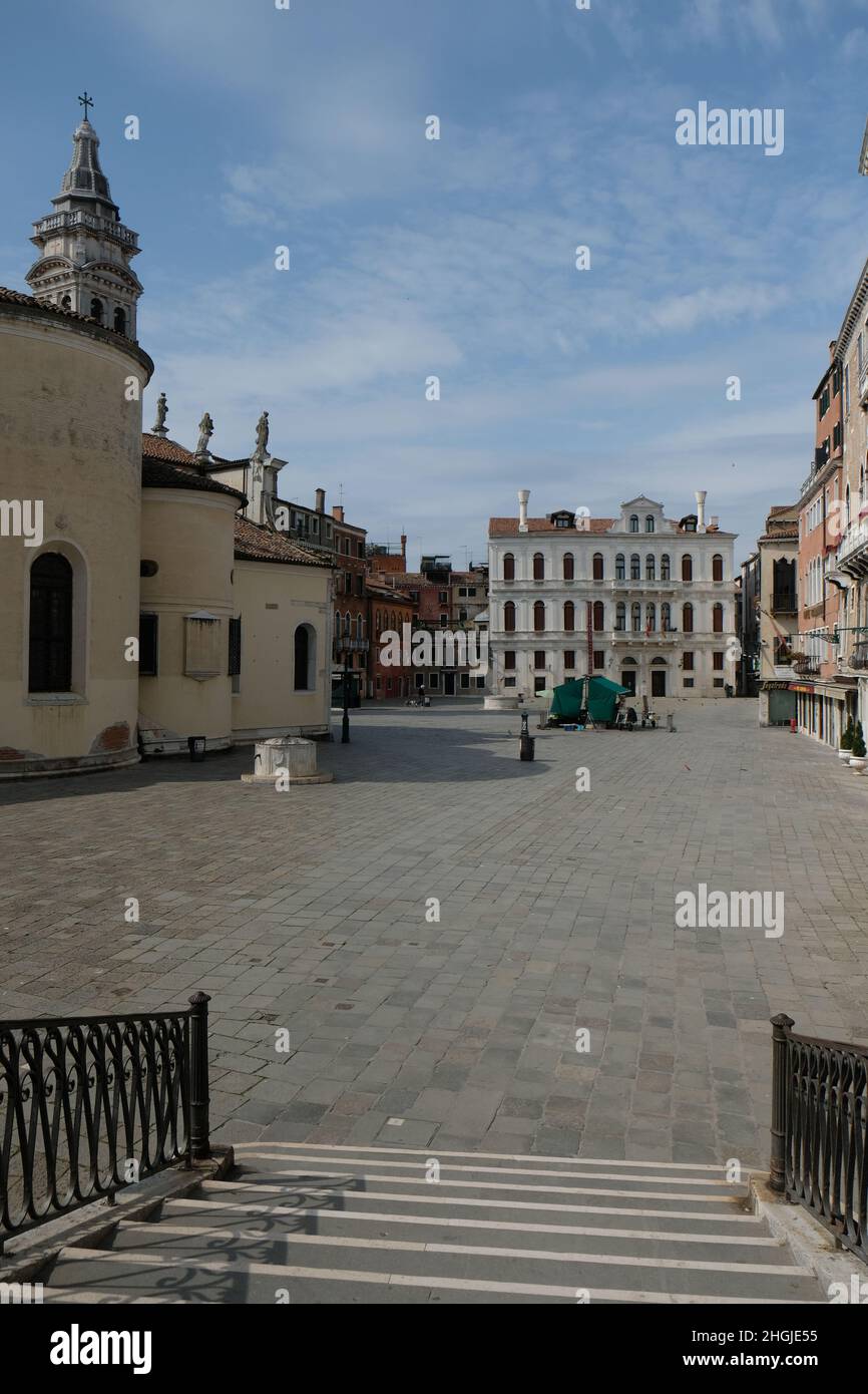 Una visione generale di Venezia dopo che il governo ha imposto un blocco virtuale sul nord Italia. Venezia, Italia Marzo 22 2020. (MVS) Foto Stock