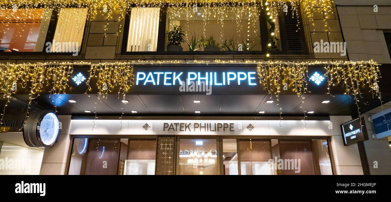Patek Philippe orologi esclusivi - CITTÀ DI AMBURGO, GERMANIA - 21 DICEMBRE 2021 Foto Stock