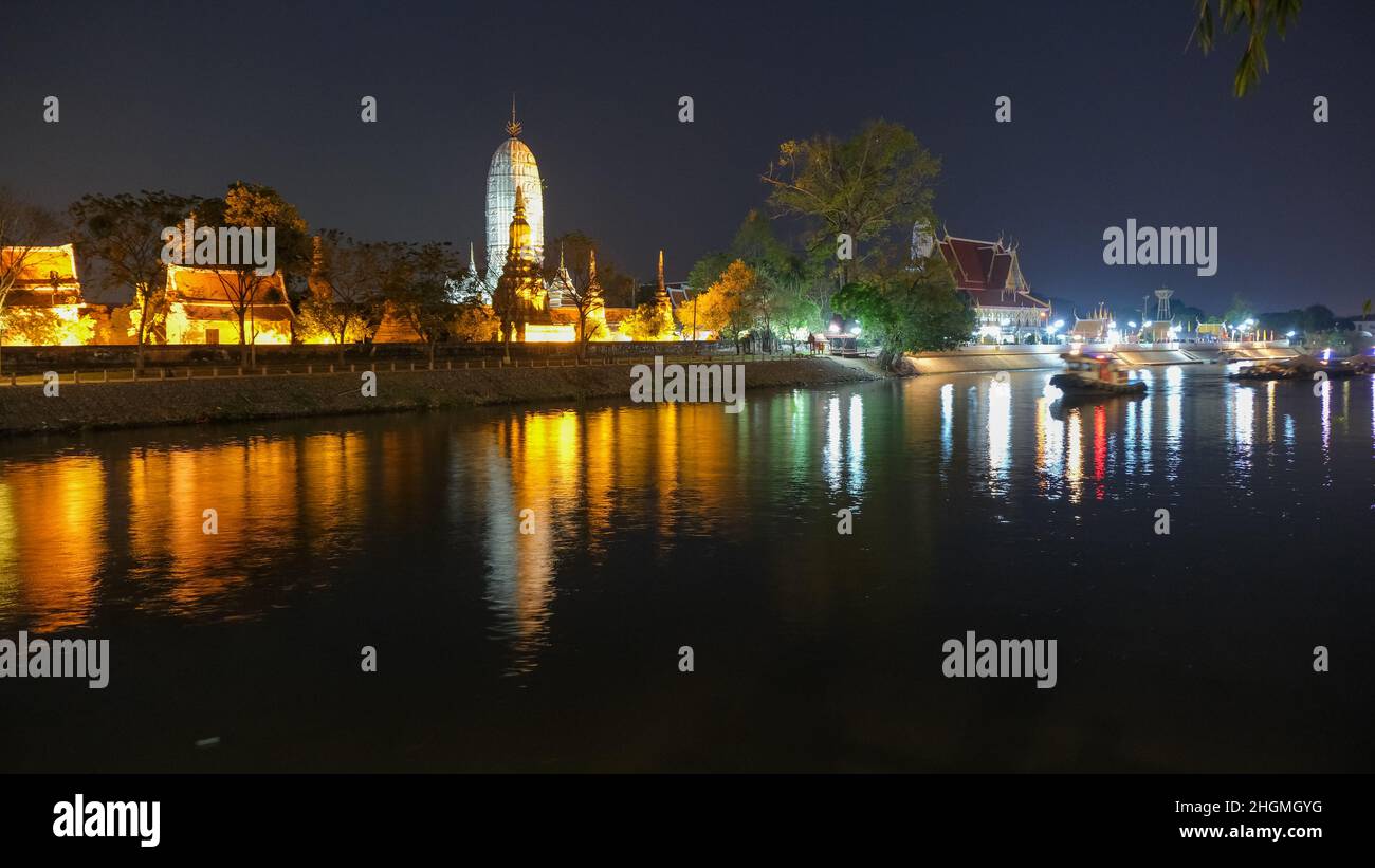 Wat Phutthaisawa è un tempio buddista di Ayutthaya, un'ex capitale della Thailandia e un sito patrimonio dell'umanità Foto Stock