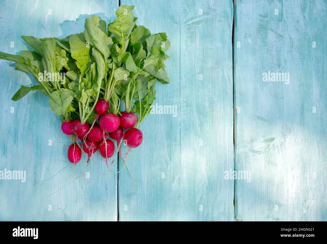 irradia su superficie di legno Foto Stock