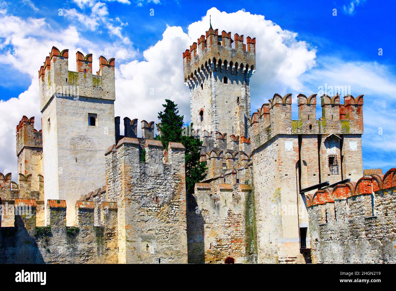 I castelli più belli d'Italia - Castello Scaligero a Sirmione. Lago di Garda Foto Stock