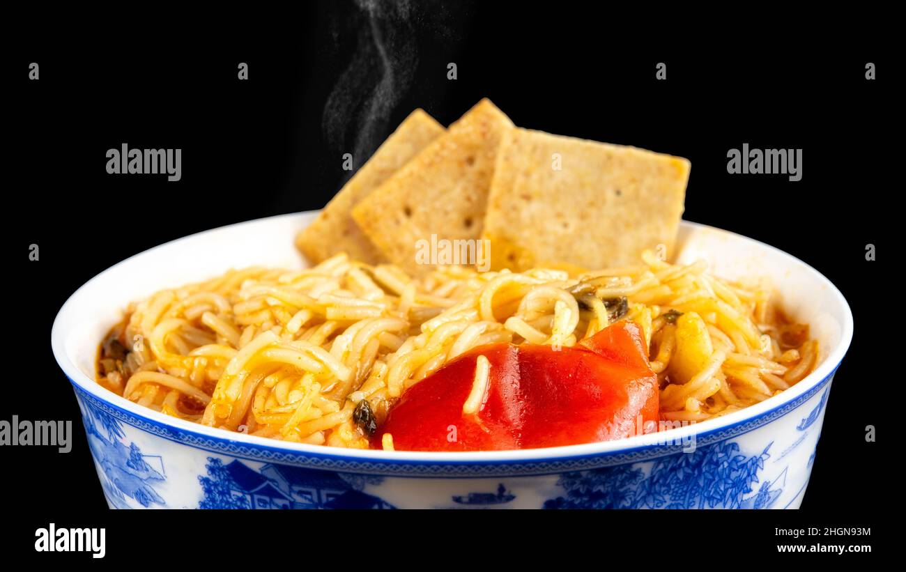 Zuppa di noodle in Latin American Fashion Foto Stock