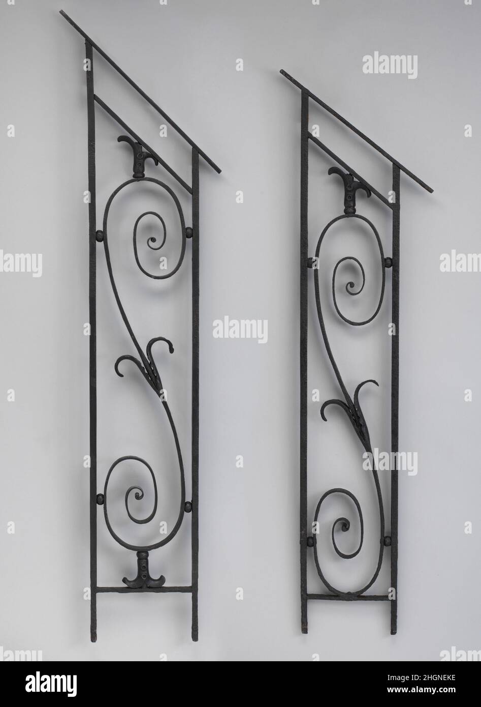 Balustre di ferro (uno di un paio) ca. 1780 britannico. Balustre di ferro (uno di un paio). Inglese. CA. 1780. Ferro battuto. Ferro metallurgato Foto Stock