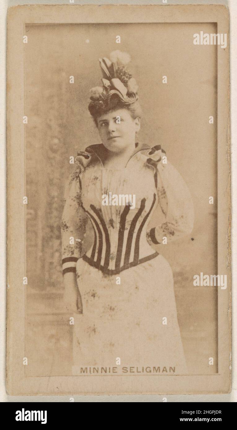 Minnie Seligman, della serie Attres (N245) emessa da Kinney Brothers per promuovere le sigarette Dolce Caporal 1890 emessa da Kinney Brothers Tobacco Company American Trade cards dal set 'Actors and Attres' (N245), rilasciato nel 1890 da Kinney Brothers Tobacco per promuovere le sigarette Dolce Caporal.. Minnie Seligman, della serie Attres (N245) emessa da Kinney Brothers per promuovere le sigarette Dolce Caporal 657149 Foto Stock