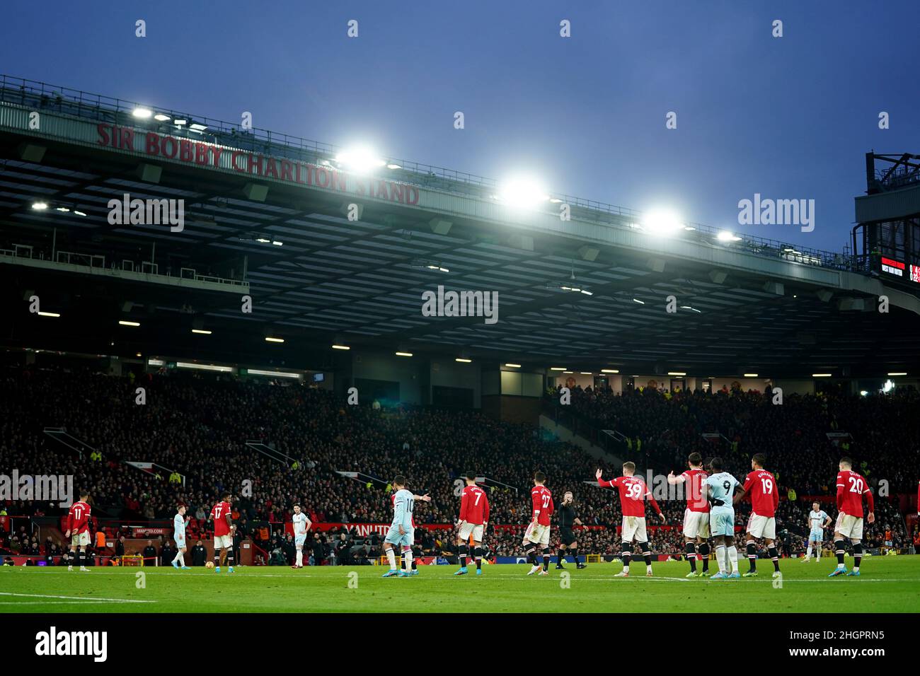 Una visione generale dell'azione durante la partita della Premier League a Old Trafford, Manchester. Data foto: Sabato 22 gennaio 2022. Foto Stock