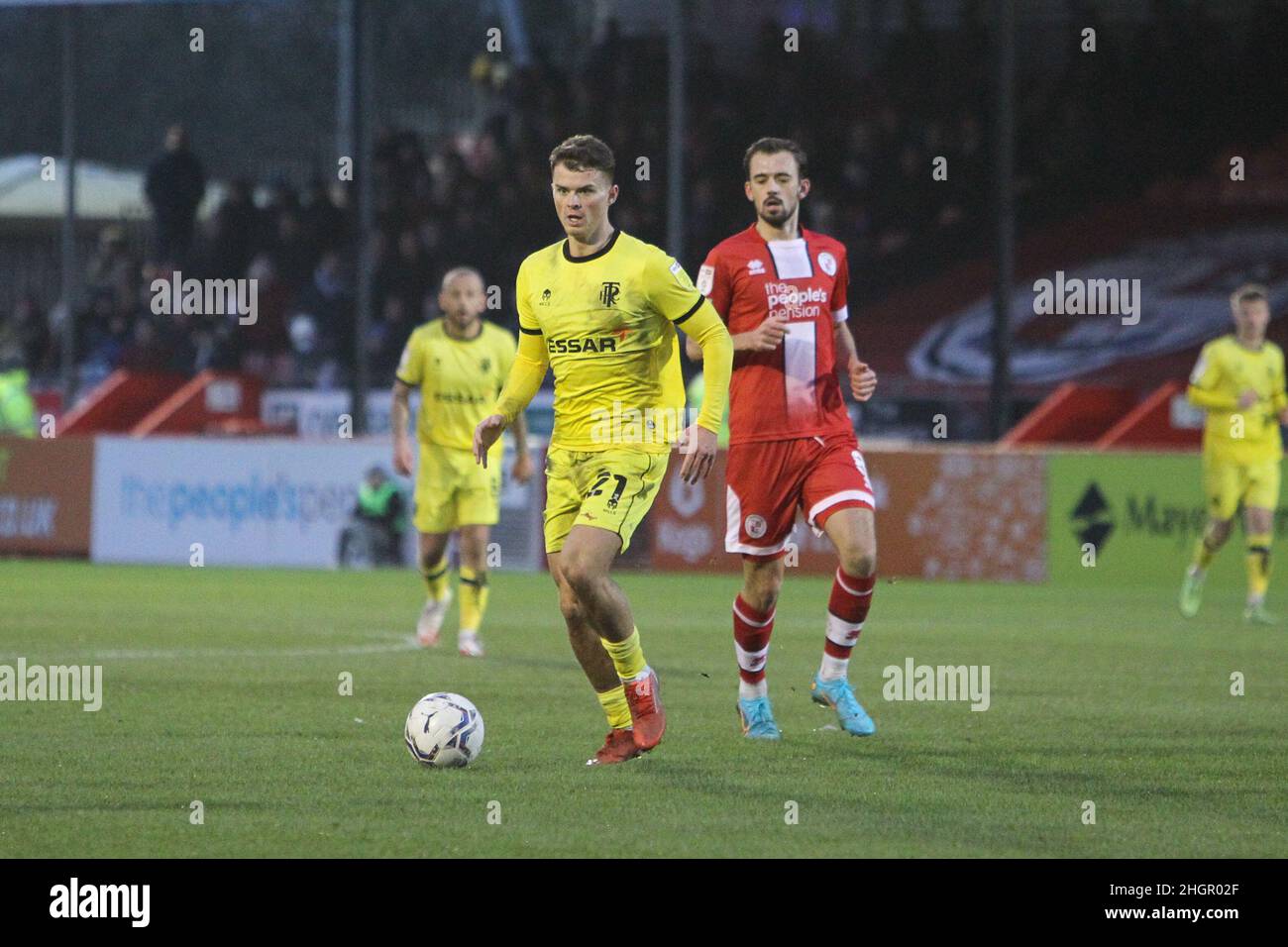 Crawley, Regno Unito. 22nd Jan 2022. Josh McPake di Tranmere Rovers dribbles con la palla durante la partita Sky Bet League due tra Crawley Town e Tranmere Rovers al Checkatrade.com Stadium il 22nd 2022 gennaio a Crawley, Inghilterra. (Foto di Richard Ault/phcimages.com) Credit: PHC Images/Alamy Live News Foto Stock