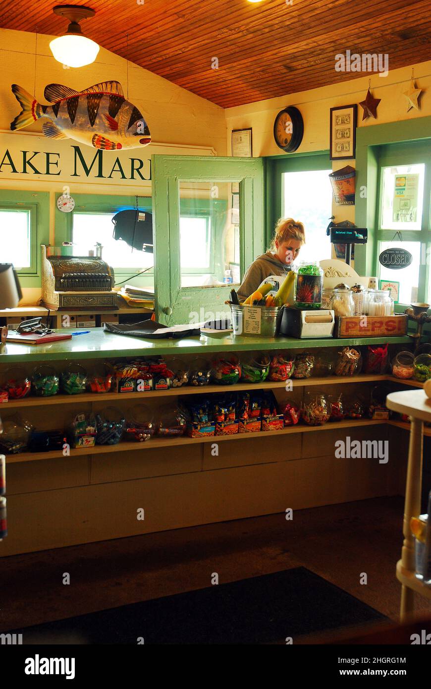 Main Lake Market Interior, sulle rive del lago Hopatcong, New Jersey Foto Stock