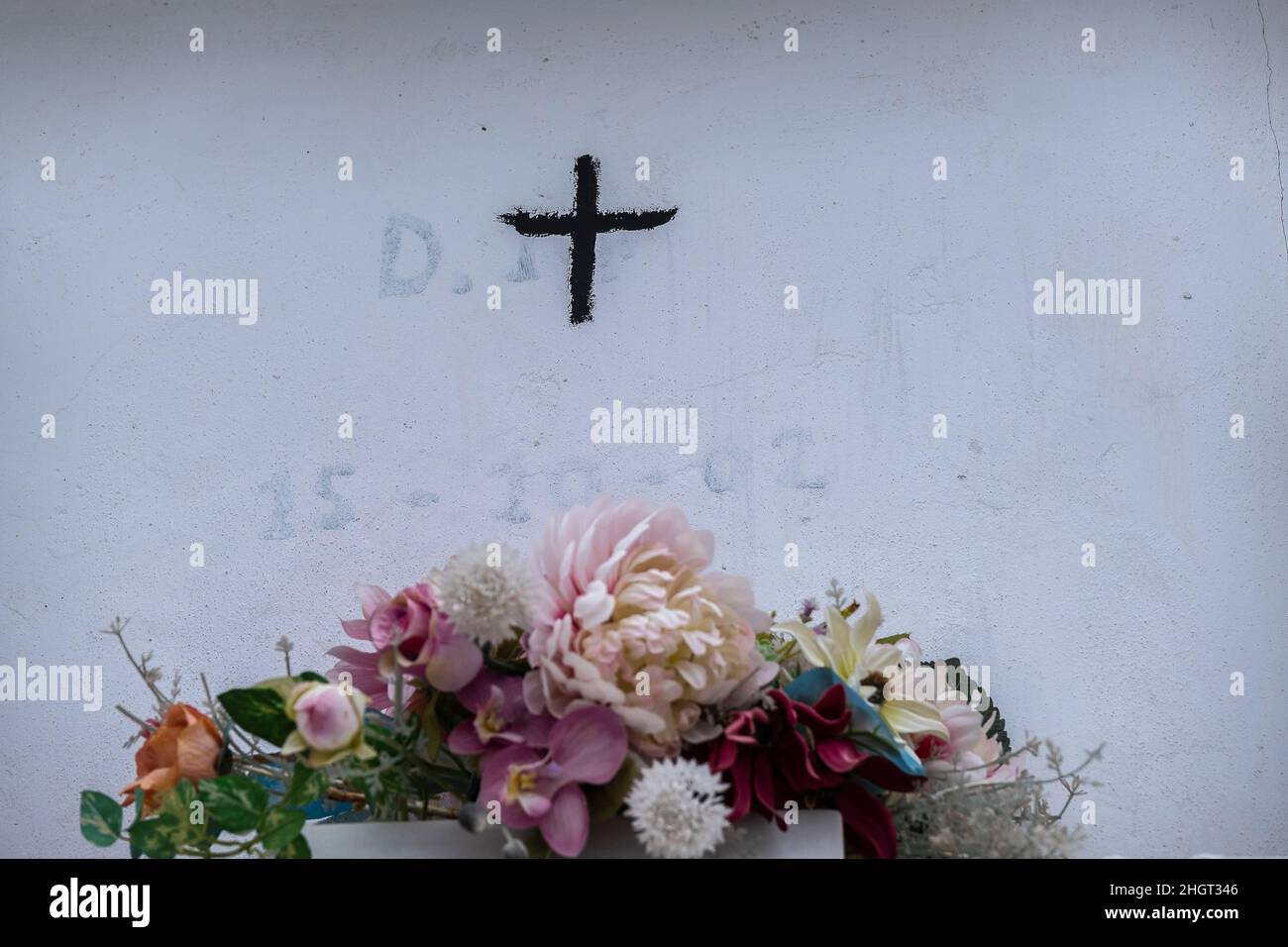 Un migrante non identificato annegò nel Mediterraneo cercando di attraversare lo stretto di Gibilterra. Sepolto 15/10/02. Cimitero, Barbate, Cadice, Spagna Foto Stock