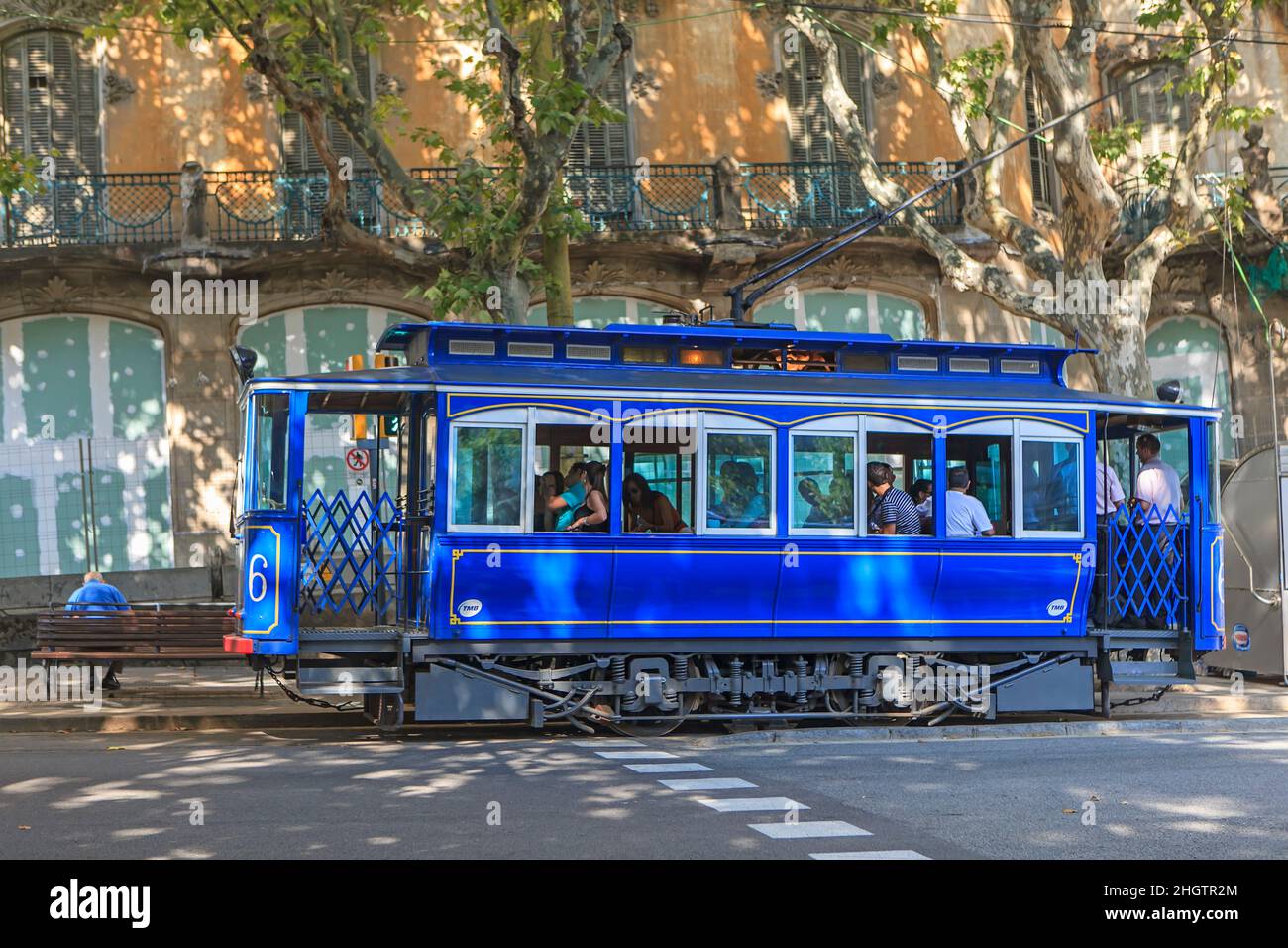 Barcellona, Spagna - 20 luglio 2018, tram turistico Tibidabo, Tramvia Blau, tram blu, Barcellona Foto Stock
