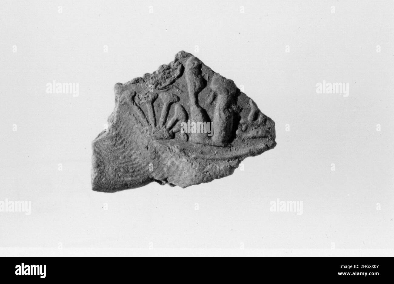 Sigillo del documento con il nome del trono di Amenhotep III ca. 1390–1353 a.C. nuovo Regno. Sigillo del documento con il nome del trono di Amenhotep III ca. 1390–1353 A.C. Fango. Nuovo Regno. Dall'Egitto, dall'Egitto superiore, da Tebe, da Malqata, da Ville Occidentali, West Villa B, scavi MMA, 1910–12. Dynasty 18 Foto Stock