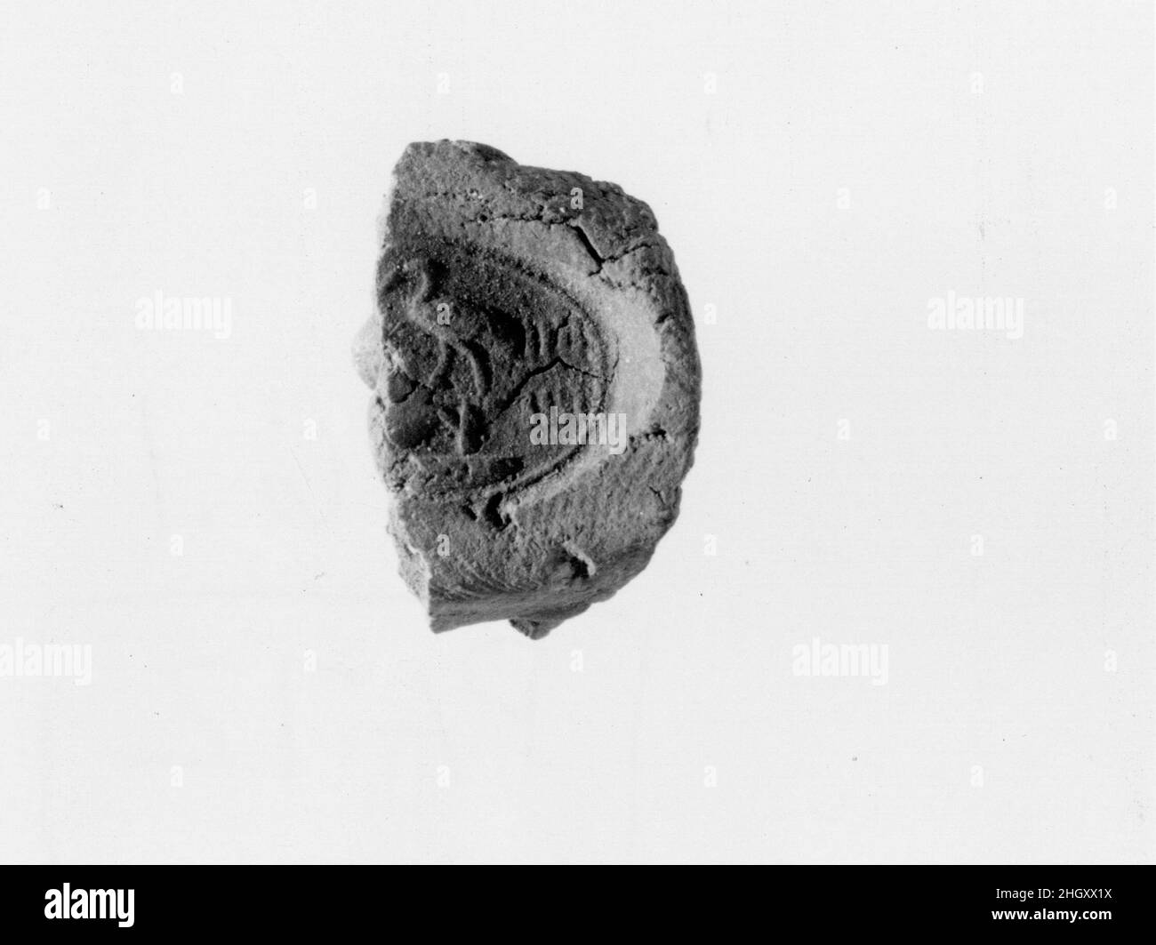 Sigillo del documento con il nome del trono di Amenhotep III ca. 1390–1353 a.C. nuovo Regno. Sigillo del documento con il nome del trono di Amenhotep III ca. 1390–1353 A.C. Fango. Nuovo Regno. Dall'Egitto, dall'Egitto superiore, da Tebe, da Malqata, da Ville Occidentali, West Villa B, scavi MMA, 1910–12. Dynasty 18 Foto Stock